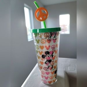 (NWT) Disneyland Pride/rainbow peace color plastic tumbler with lid.